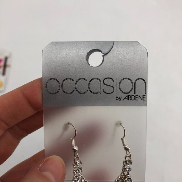 NWT Ardene Occaisuon dangly sparkly earrings silver - Picture 5 of 8